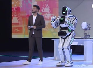 Técnicamente, al presentarlo, nunca dijeron que fuera un robot real. (INTERNET)