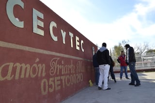 Sin pago. Son 1,643 personas que laboran en CECyTE Coahuila las que no han recibido el pago de quincenas y prestaciones. (EDITH GONZÁLEZ)