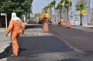 Rescate. La rehabilitación del pavimento en varios sectores de la ciudad fue el distintivo en este año de la administración de Jorge Zermeño. Esta foto corresponde al Paseo de La Rosita. (FERNANDO COMPEÁN)