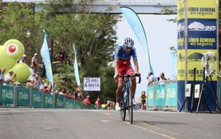 El ciclista mexicano Efrén Santos cayó hasta la sexta posición tras disputarse la cuarta etapa de la Vuelta a Costa Rica.