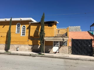Fuego. El incendio ocurrió en el segundo piso de una vivienda ubicada en la colonia Villa California de Torreón. (EL SIGLO DE TORREÓN) 