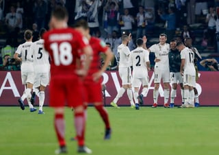 Gareth Bale celebra tras marcar uno de sus tres goles con Real Madrid en el triunfo sobre Kashima Antlers.