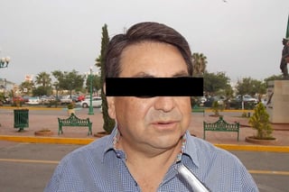 Gutiérrez Gutiérrez actualmente tiene como medidas cautelares la prohibición de salir de la ciudad de Chihuahua, además de portar de manera permanente un brazalete con sistema de localización satelital. 