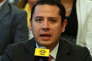 Reiteró que el presidente Andrés Manuel López Obrador faltó a su palabra de reducir los precios de las gasolinas. (ARCHIVO)