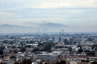 Aire. Las cifras sobre la calidad del aire que se respira en Torreón son graves y se atribuye al alto flujo vehicular. (FERNANDO COMPEÁN)