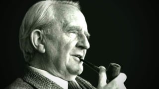 Tolkien creó un género en alza, la “alta fantasía”, en tanto que conjugaba su labor como filólogo, pues se apasionó por las lenguas antiguas lo que lo llevó a crear sonidos e inventar lenguas. (ESPECIAL)