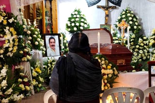 Alejandro Aparicio Santiago fue asesinado minutos después de que asumiera por segunda ocasión la presidencia municipal de Tlaxiaco. (EL UNIVERSAL)