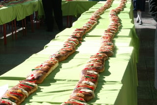 Celebración. Realizarán el tradicional levantamiento del Niño Dios y repartirán la mega rosca de Reyes en Lerdo.