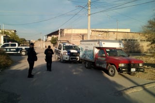 Atraco. Roban camioneta con lujo de violencia en Lerdo; policías municipales la recuperaron.