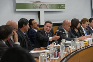 Estrategia. El gobernador José Rosas Aispuro Torres dijo que la suma de acciones de seguridad con el mando de las Fuerzas Armadas será fundamental. (CORTESÍA)