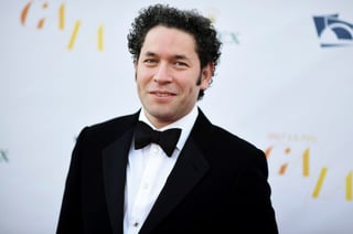Músico. El director venezolano Gustavo Dudamel tendrá su estrella en el Paseo de la Fama. (AP)