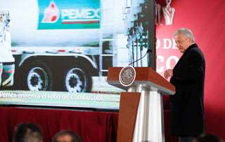 El Sindicato de Trabajadores Petroleros de la República Mexicana (STPRM) respaldó la estrategia del presidente Andrés Manuel López Obrador para combatir el robo de combustible y aseguró que su gobierno está haciendo lo correcto. (EFE)