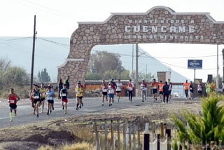 La edición 2018 de la tradicional Carrera Atlética 5 y 10 K Cuencamé, se verificará el próximo domingo 27 de enero. (ARCHIVO)