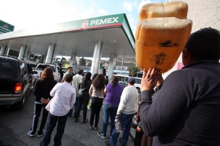 Si la crisis de desabastecimiento de combustible que vive parte del país continúa una semana más las pérdidas para las empresas serán 'irreversibles', alertó hoy la Confederación Patronal de la República Mexicana (Coparmex). (ARCHIVO)
