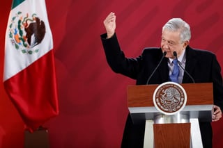 En su conferencia de prensa matutina, el mandatario mexicano subrayó que México es 'amigo de todos los pueblos y Gobiernos del mundo' y que en su política exterior primará la 'no intervención'. (EFE)