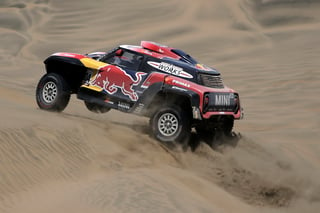 Stephane Peterhansel ganó la octava etapa del Rally Dakar y retomó el subliderato de la clasificación general.