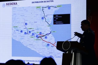 Elementos de las secretarías de la Defensa Nacional y de Marina Armada de México frustraron dos intentos de sabotaje en ductos de Pemex, como parte del operativo especial de vigilancia contra el robo de combustible. (NOTIMEX)
