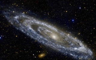 Los expertos determinaron que se trata de la galaxia menos luminosa con la retroalimentación más fuerte observada hasta la fecha. (ESPECIAL)