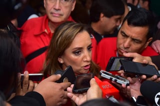 Claudia Ruiz Massieu estuvo en Torreón este sábado en la toma de protesta de Eduardo Olmos como dirigente del PRI municipal. (ERNESTO RAMÍREZ) 
