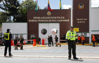 Su equipo desconocía que el grupo rebelde colombiano planeaba el ataque que dejó 21 muertos en la Escuela de Policía General Santander en Bogotá. (ARCHIVO)