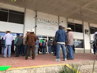 Campesinos se manifestaron en la Conagua. (ARCHIVO) 