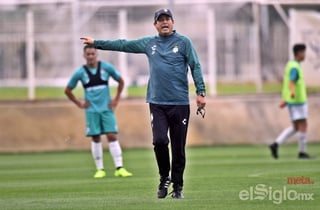 Reyes de la Peña durante un entrenamiento con los Guerreros en su preparación rumbo a la jornada 4 del Clausura 2019. (Jesús Galindo)