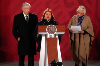 Esta mañana, en la conferencia de prensa, la mujer pidió al presidente Andrés Manuel López Obrador la palabra para exigir justicia por la muerte de Javier Valdez. (NOTIMEX)