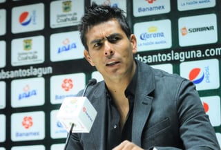 Oswaldo Sánchez fue cuestionado sobre quién era su favorito para ganar el duelo que tendrán Santos y Chivas. (ARCHIVO)