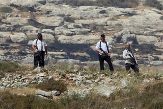 Riesgo. El alcalde Amín Abú Alia contó que un grupo de colonos israelíes irrumpió a la aldea, disparando a residentes. (TWITTER)