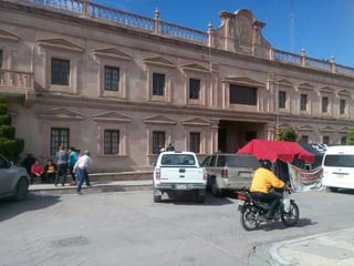 La entrega-recepción en el Ayuntamiento de Parras ha sido la más controvertida en el estado. 