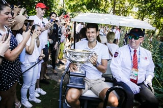 El serbio disfruta de un gran nivel y recientemente se coronó en el Abierto de Australia donde venció a Rafael Nadal.
