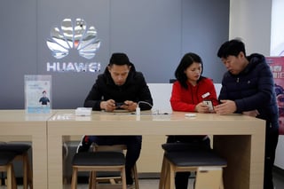 Huawei negó haber cometido ninguna de las infracciones citadas en la acusación, como robar tecnología, incumplir sanciones comerciales y mentir a los bancos. (EFE)