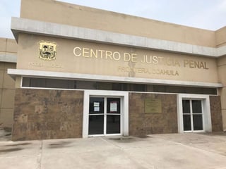 El Juez de Control del Tribunal Penal de primera instancia del Distrito Judicial de Monclova encontró suficientes elementos de prueba contra las siete personas que participaron en el linchamiento a un vecino de la colonia Morelos. (EL SIGLO COAHUILA)
