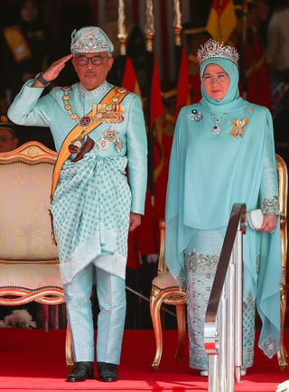 Los sultanes se suceden en el trono cada cinco años según el sistema rotatorio de la monarquía de este país de mayoría malayo-musulmana que se independizó del Reino Unido en 1957. (EFE)