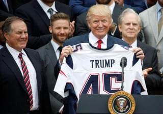 En 2017, luego de ganar el Super Bowl LI los Patriots visitaron la Casa Blanca pero sin Brady en el viaje. (Especial)