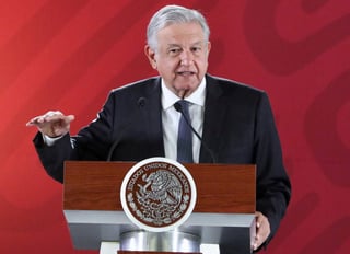 López Obrador hizo un balance de su gestión y reconoció que hace falta echar a andar al gobierno porque es como un elefante reumático, 'cuesta trabajo empujarlo'. (ARCHIVO)