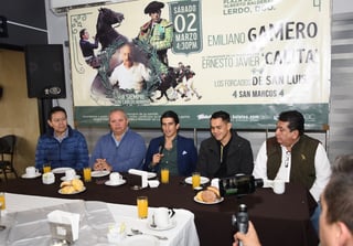 El matador Ernesto Javier 'Calita' encabezó la rueda de prensa para dar a conocer esta corrida. (EL SIGLO DE TORREÓN)