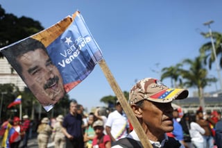 Chavismo celebra en las calles los 20 años de la 'revolución bolivariana'. (EFE) 
