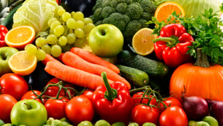 Ceden. De acuerdo al SNIIM los precios de la frutas y verduras muestran una baja.