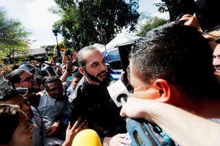Adelante. Nayib Bukele mantenía la ventaja en las elecciones de ayer en El Salvador.