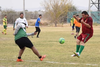 Varios de los equipos interesados, ya comenzaron a disputar partidos amistosos en diferentes escenarios de la Comarca Lagunera. (Archivo)