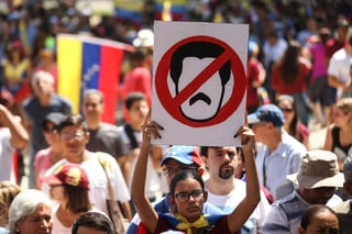 En entrevista con Notimex, el especialista subrayó que México retoma su liderazgo en América Latina, al no a sumarse a la corriente de países liderada por Estados Unidos que buscan no sólo derrocar a Nicolás Maduro, sino terminar con el proyecto de la Revolución Bolivariana. (ARCHIVO)