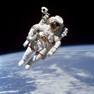Bruce McCandless es símbolo de la conquista del espacio. (ARCHIVO)