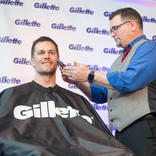 El seis veces campeón del Super Bowl se rasuró la barba de Playoffs este jueves en las instalaciones de Gillette, en Boston. (Especial)