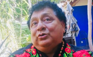  Óscar Carzola fue encontrado anoche sin vida en su casa de Juchitán; era líder de la comunidad gay, activista de la lucha por los derechos y reconocimiento de los muxes en el Istmo de Tehuantepec. (TWITTER) 