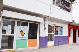 Unidos. Ana Karen Botello y Michel Barrera, encargadas de estancias infantiles en La Laguna dijeron que quienes operan estos centros están más unidas que nunca y que no dejarán de luchar porque se mantenga el apoyo. (MA. ELENA HOLGUÍN)