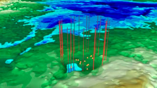 Este hallazgo del glaciólogo de la NASA, se une al reportado en noviembre del año pasado, un cráter de 19 millas de ancho debajo del glaciar Hiawatha, y el primero de impacto descubierto debajo de las capas de hielo de la Tierra. (ESPECIAL)
