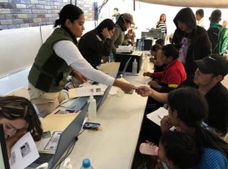 En el sur del país 10 mil migrantes buscan ingresar a México, de los cuales a ocho mil les han otorgado la visa por razones humanitarias. (ESPECIAL)