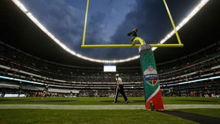 En México se jugó el primer Monday Night y luego del bochorno del año pasado, el Estadio Azteca podría ser sede del primer encuentro de Thursday Night que no se lleve a cabo en territorio estadounidense. (ARCHIVO)