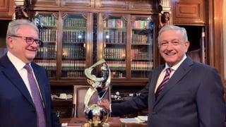 El presidente López Obrador deseó lo mejor a la selección mexicana de beisbol en la justa deportiva. (Especial)